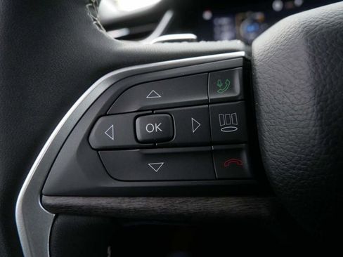 Used 2024 Jeep Grand Cherokee Limited w/ Luxury Tech Group II image 19