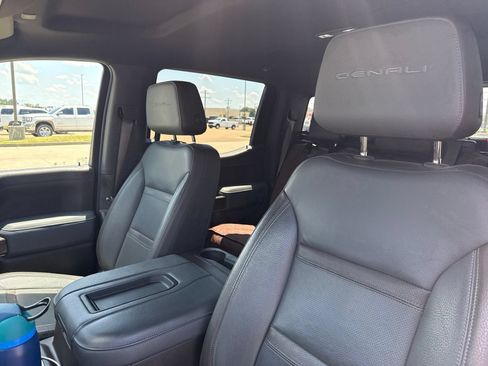 Used 2021 GMC Sierra 1500 Denali w/ Technology Package AWD/4WD image 12