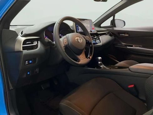 Used 2019 Toyota C-HR XLE FWD image 53