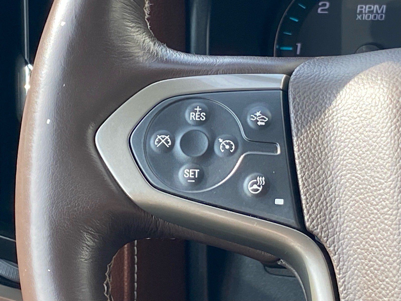 Used 2018 Chevrolet Silverado 1500 High Country RWD image 8