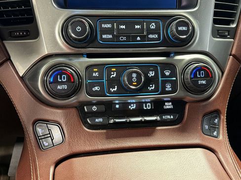 Used 2015 Chevrolet Tahoe LTZ AWD/4WD image 17