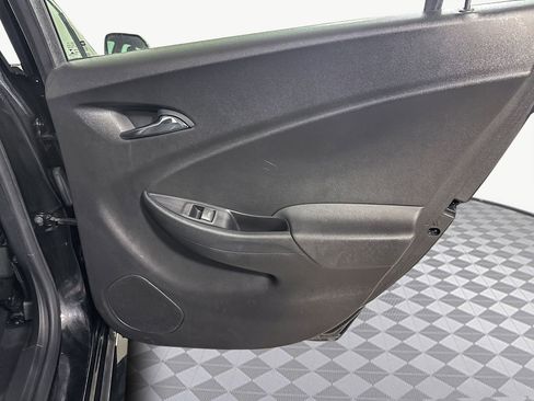 Used 2018 Chevrolet Volt LT image 28