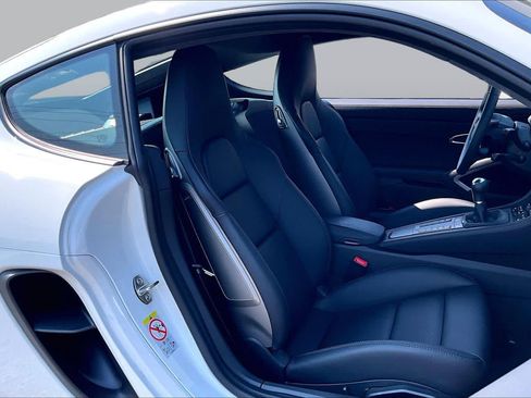 Used 2025 Porsche 718 Cayman GTS RWD image 9