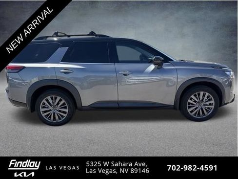Used 2024 Nissan Pathfinder SL w/ SL Premium Package AWD/4WD image 4