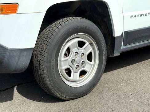 Used 2017 Jeep Patriot Sport image 11