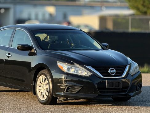 Used 2017 Nissan Altima 2.5 S w/ Power Driver Seat Package FWD image 15
