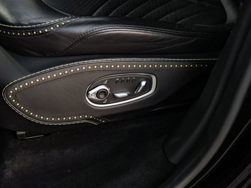 Used 2021 Aston Martin DBX image 34