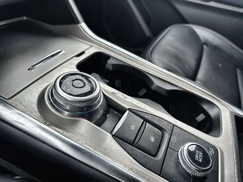 Used 2022 Ford Explorer XLT w/ Equipment Group 202A image 19