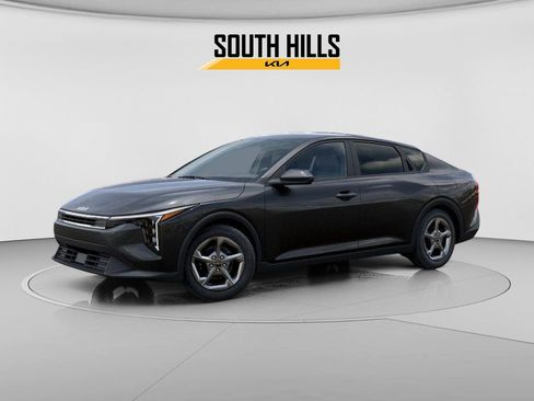 New 2026 Kia K4 LXS FWD image 3