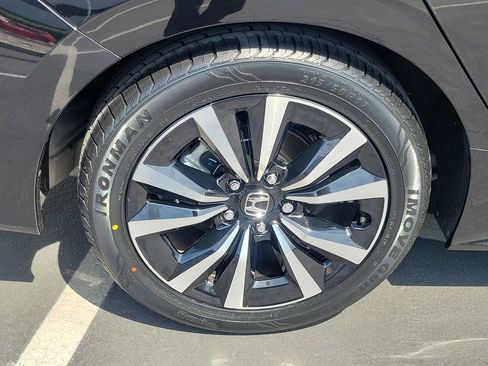 Certified 2024 Honda Civic EX image 7