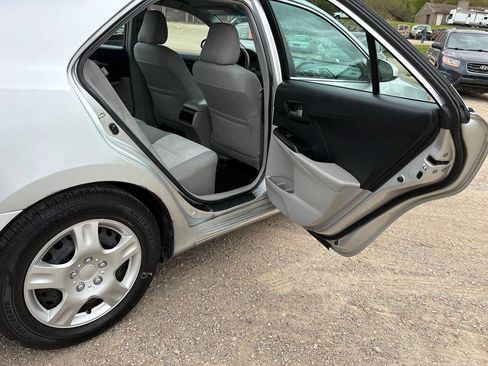 Used 2014 Toyota Camry LE FWD image 15