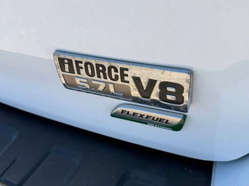 Used 2017 Toyota Sequoia Limited w/ Safety & Convenience Package AWD/4WD image 18