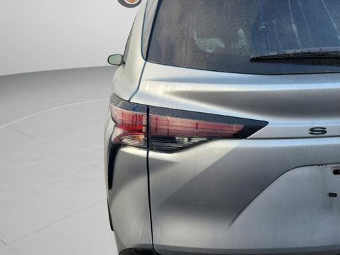 Certified 2024 Toyota Sienna XLE image 24