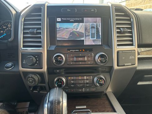 Used 2016 Ford F150 Platinum w/ Equipment Group 701A Luxury image 15