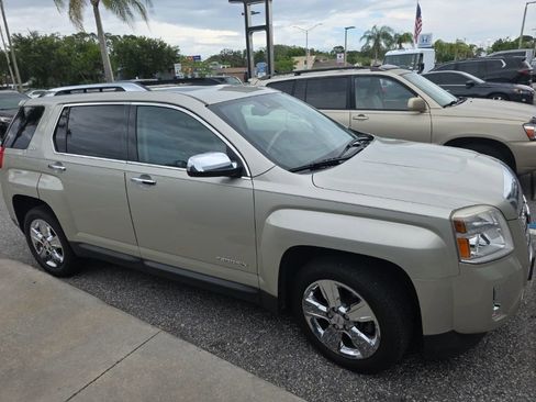 Used 2014 GMC Terrain SLT FWD image 1