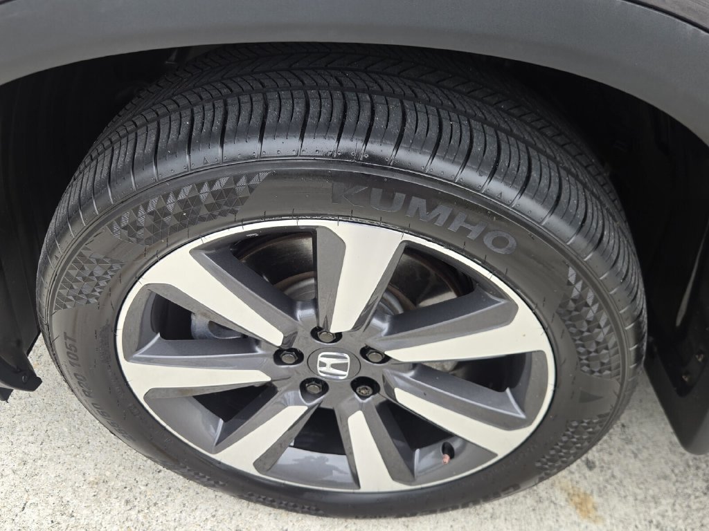 Used 2023 Honda Pilot Touring image 10