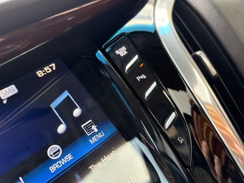 Used 2016 Cadillac Escalade Luxury image 29