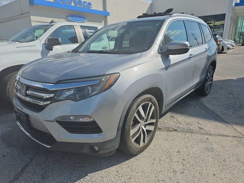 Used 2017 Honda Pilot Elite image 1