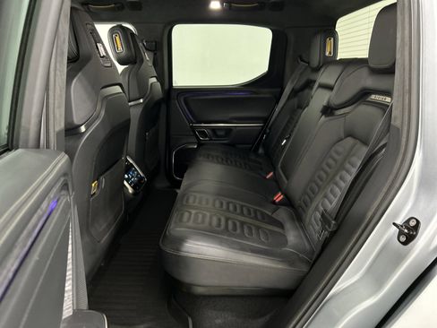 Used 2022 Rivian R1T Launch Edition image 21