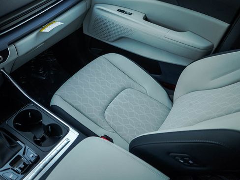 New 2026 Kia Carnival EX image 27