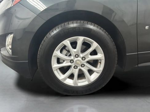 Used 2019 Chevrolet Equinox LS FWD image 28