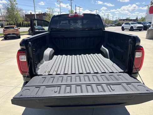 New 2026 GMC Canyon Elevation w/ Convenience Package image 23