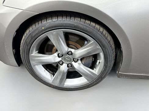 Used 2016 Lexus IS 350 image 38