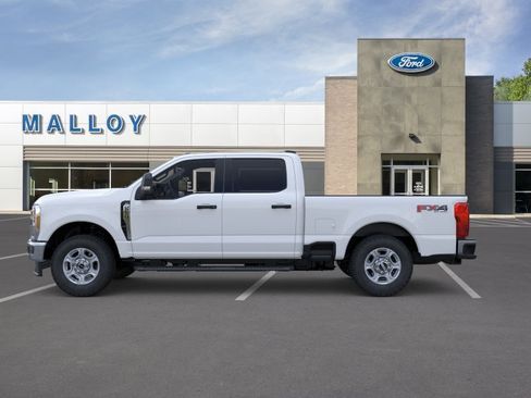 New 2026 Ford F250 XLT w/ FX4 Off-Road Package AWD/4WD image 25