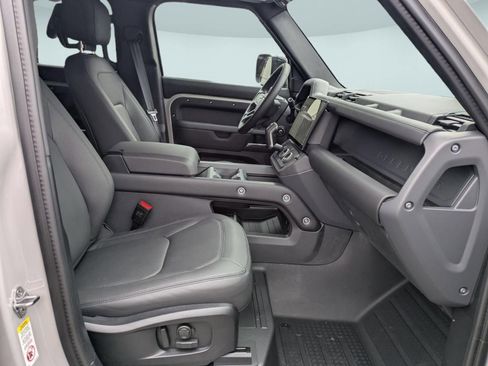 New 2026 Land Rover Defender 110 X-Dynamic SE AWD/4WD image 33
