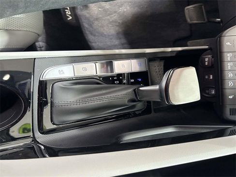 Certified 2023 Hyundai Elantra Limited w/ Cargo Package image 10