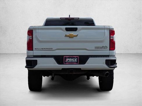 Used 2024 Chevrolet Silverado 2500 High Country w/ Technology Package AWD/4WD image 6