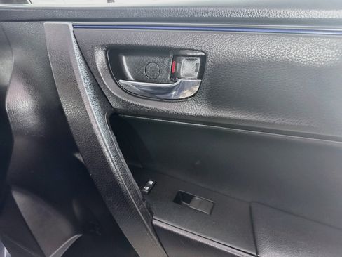 Used 2019 Toyota Corolla XSE FWD image 31