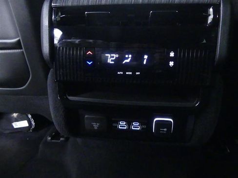 Used 2022 Jeep Wagoneer Series II image 25