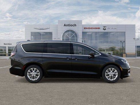 New 2026 Chrysler Pacifica Select AWD/4WD image 24