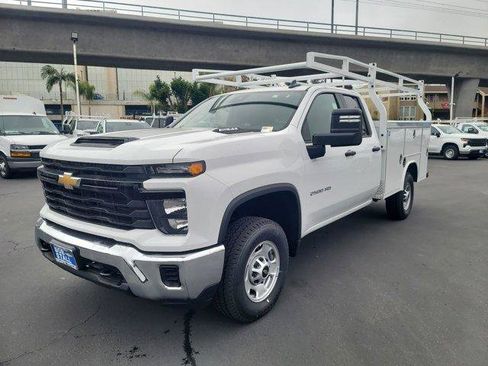 Used 2026 Chevrolet Silverado 2500 W/T w/ WT Convenience Package RWD image 4