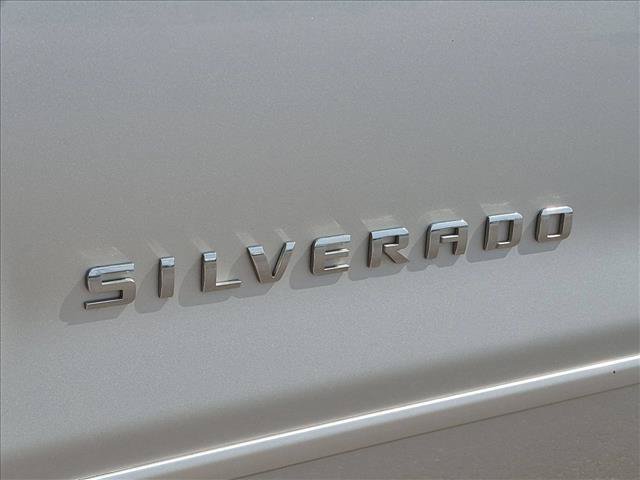 Used 2017 Chevrolet Silverado 1500 LT RWD image 24