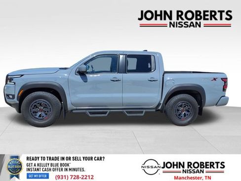 Used 2025 Nissan Frontier Pro-X RWD image 2