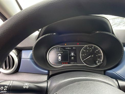 Used 2023 Nissan Versa SV FWD image 17