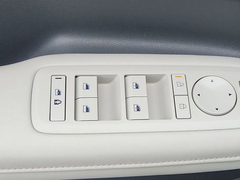 Used 2025 Hyundai Santa Fe SEL image 17