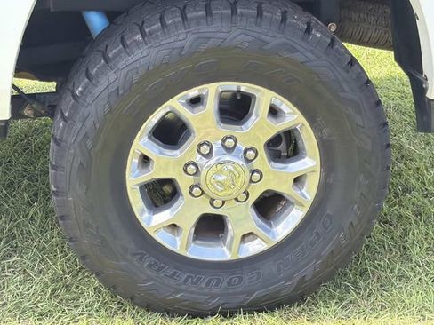 Used 2019 RAM 2500 Laramie AWD/4WD image 16