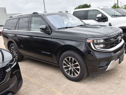 Used 2025 Ford Expedition Platinum image 5