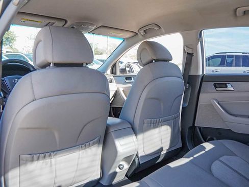 Used 2017 Hyundai Sonata SE image 27