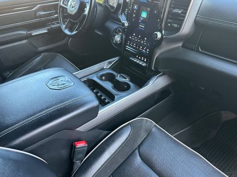 Used 2022 RAM 1500 Laramie AWD/4WD image 15