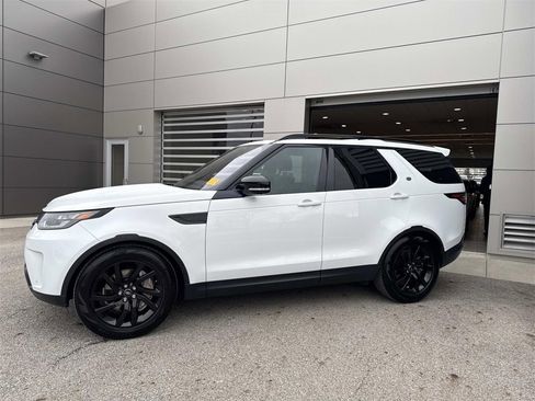 Certified 2018 Land Rover Discovery HSE image 3