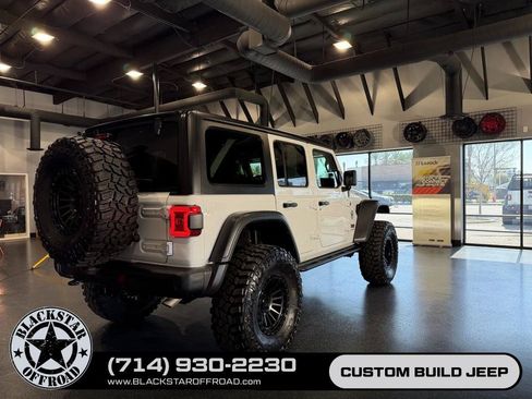 Used 2025 Jeep Wrangler Unlimited Rubicon AWD/4WD image 28