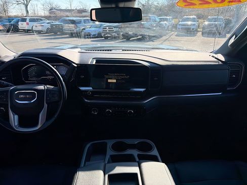 Used 2022 GMC Sierra 1500 SLT w/ X31 Off-Road Package image 19