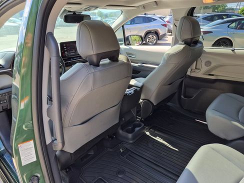 Used 2024 Toyota Sienna XLE w/ XLE Plus Package AWD/4WD image 16