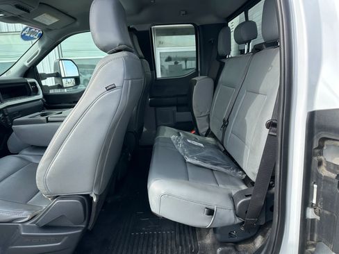 Used 2024 Ford F550 4x4 SuperCab Super Duty image 30