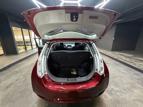 Used 2017 Nissan Leaf SL w/ Premium Package image 27