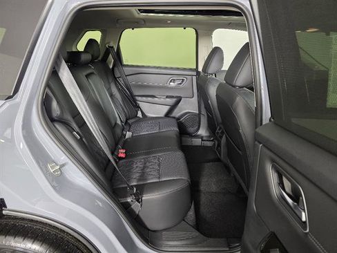 New 2026 Nissan Rogue Platinum AWD/4WD image 16